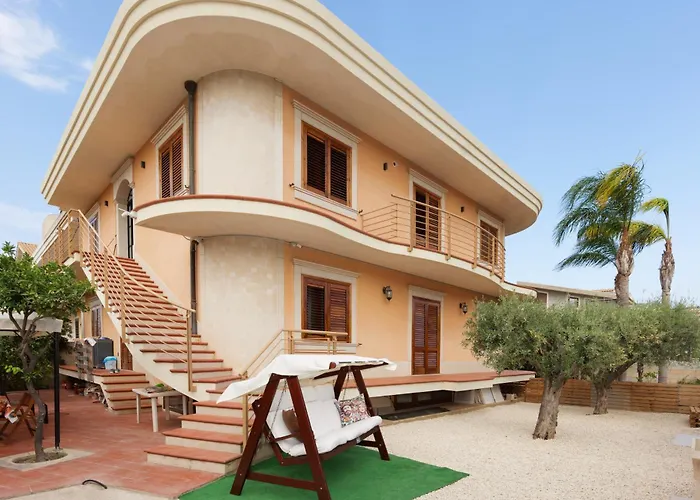 Villa Benazar Holiday House