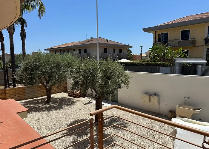 Villa Benazar Holiday House